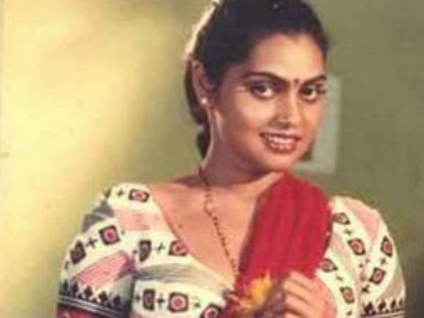 The day before the death of Silk Smitha.. She will not appear in the film Dirty Pictures.. Anand Raj released Bhakeer information..!-oneindia news