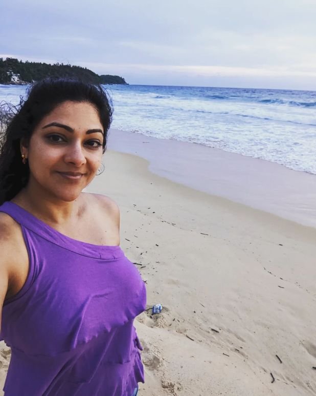 Virumandi Abhirami in a swimming go well with within the properly..!  I do not know  cope with the warmth..!-oneindia news