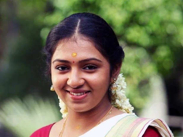 Lakshmi Menon is gaining weight.. the particular person is just not acknowledged.. the video goes viral..!-oneindia news