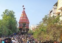 Srirangam Chitrai Therotam Kolakalam- Govinda, Devotees chanting Govinda Kosha-oneindia news