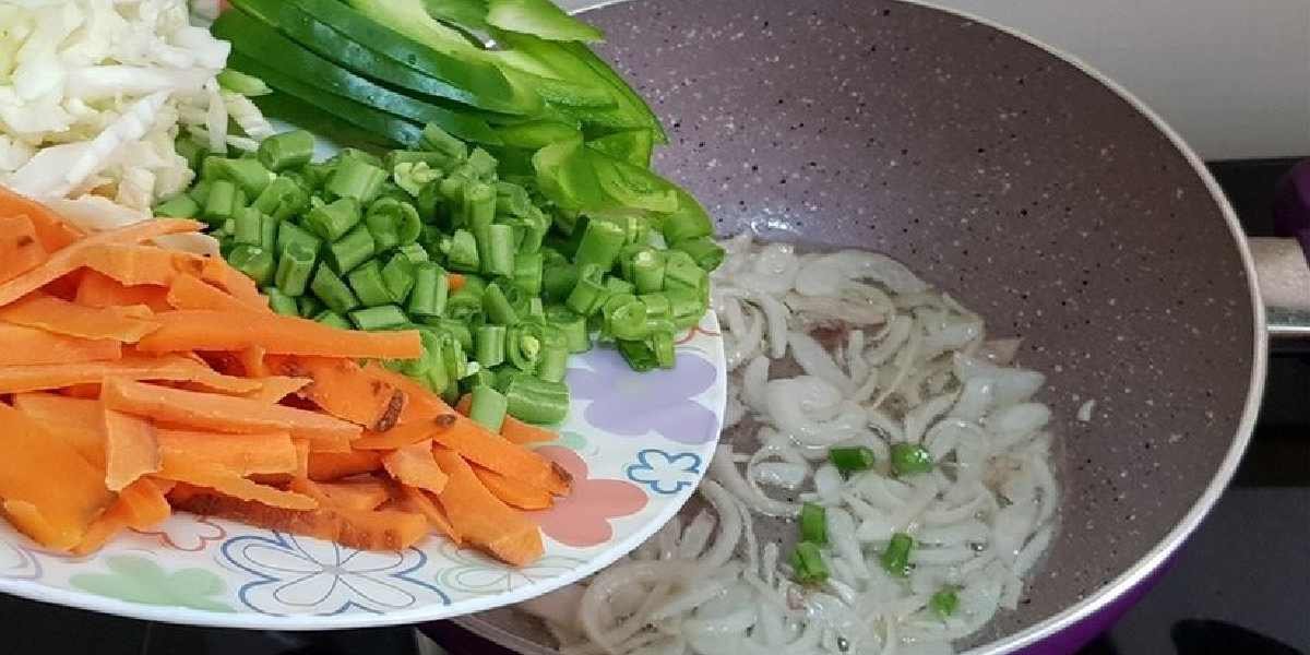 You can now make hotel-style noodles at home!-oneindia news