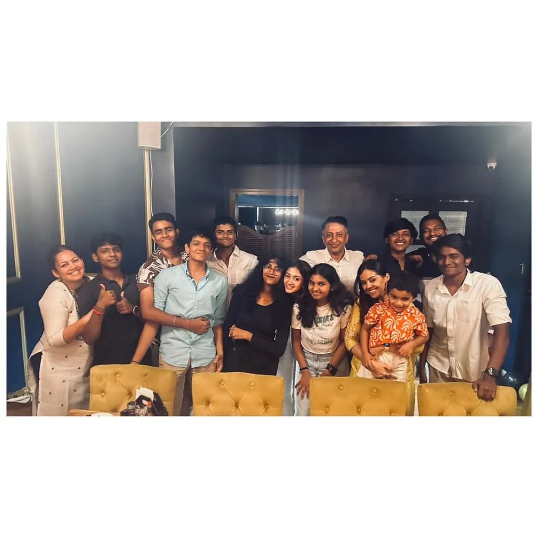 Happy 17: Sarah Birthday Celebration Clicks-oneindia news