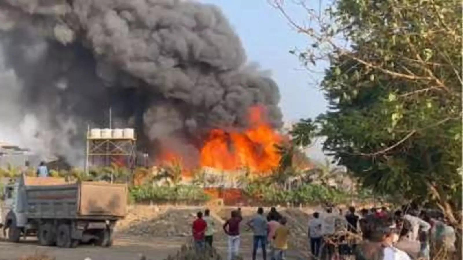 Fire accident in Gujarat sports center.. 4 people died tragically.. Information that many people are trapped-oneindia news