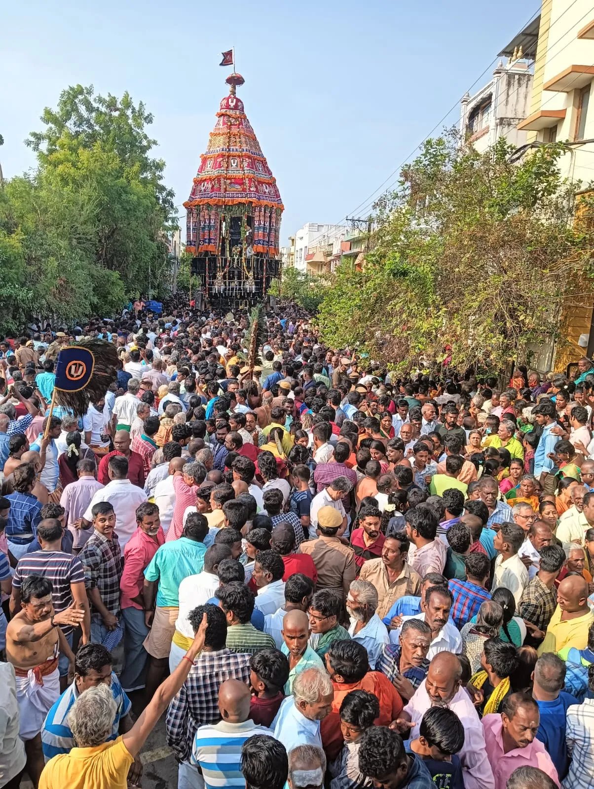 Srirangam Chitrai Therotam Kolakalam- Govinda, Devotees chanting Govinda Kosha-oneindia news