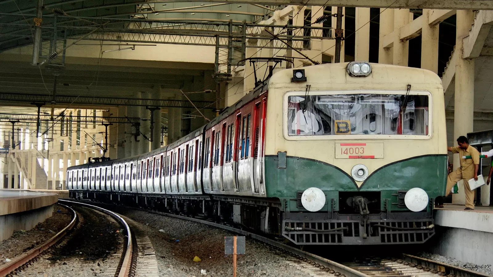 Gluglu news for Chennai electric train passengers!-oneindia news