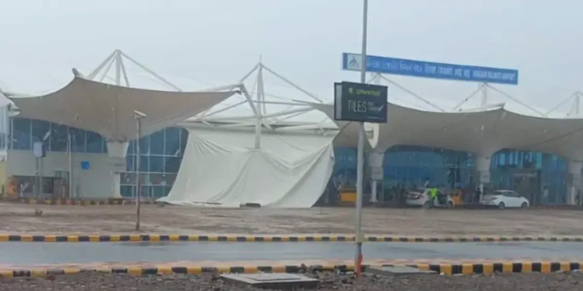 Gujarat Heavy Rain: Collapsed roof of Rajkot Airport!-oneindia news