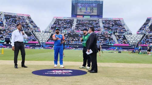 The Indian team won the toss and bowled in the match against the Irish team!-oneindia news