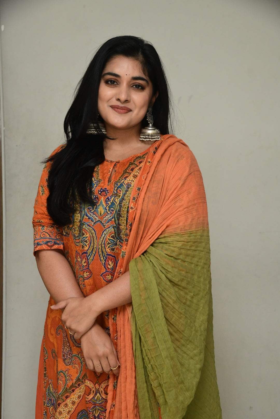 Actress Nivetha Thomas in a two-piece swimsuit..!  Moaning fans..!-oneindia news